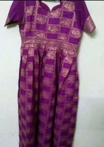 Ethnic gown with lining