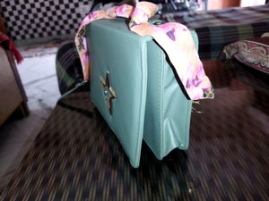 Classy🔥 Retro Sling Bag💚
