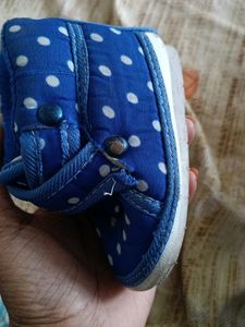 Zero Size Shoes With Duck Sound