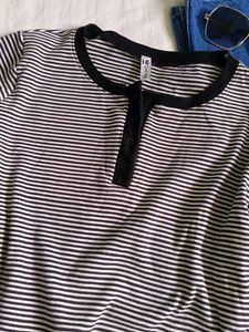 Womens Black And White Stretchable T – Shirt ❤️