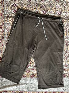 Men&#39;s Brown Capri Shorts
