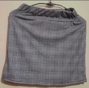 Grey Black Check Printed Skirt For 6- 8 Year Girl