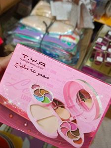 T.Y.A Fashion Make-Up Kit