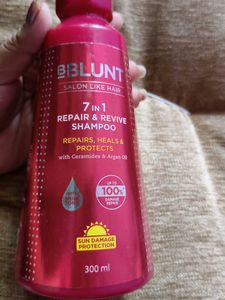 BBlunt 7 in 1 Repair &amp; Revive Shampoo