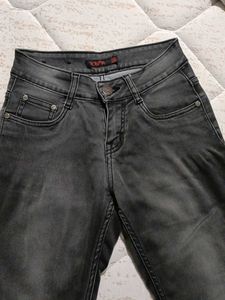 Black Skinny Fit Jeans For Women