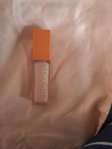 HUDABEAUTY FAUXFILTER DARKCIRCLE CORRECTOR