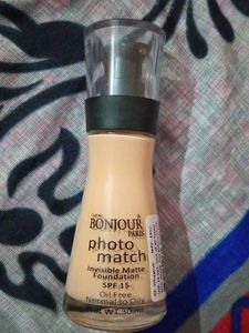 Coat Me BONJOUR PARIS Matte Foundation
