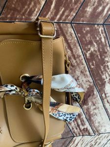 KISH Sling Bag