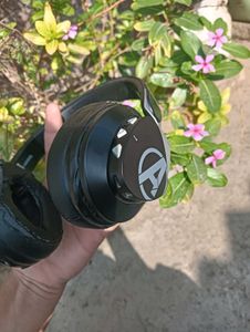Headphone
