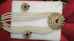 Pearl &amp; Rhinestone Necklace Set