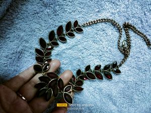 Glass Stone Necklace Red