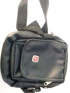 Camel Mountain Sling Bag