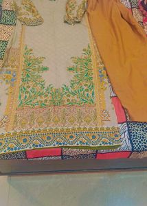 Daily wear Pakistani 3 pc suit