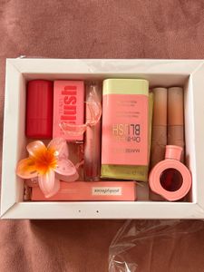 8 Product Makeup Lipstick Blush Combo