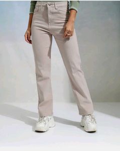 women straight fit mid Jean's