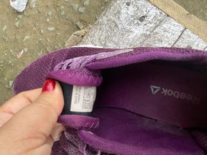 Reebok Sneakers