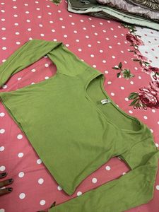 Green Long Sleeve Top