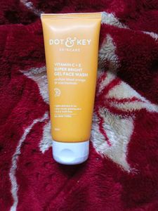 Dot &amp; Key Vitamin C Face Wash