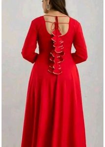 ✨ Elegant Red Chudithar with Floral Dupatta ✨
