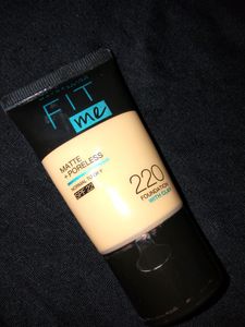 FIT ME FOUNDATION