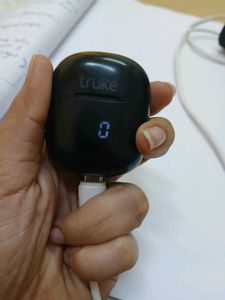 EARPODS FROM TRUIKE
