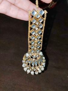 Kundan Tikka Headpiece