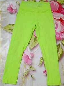 (1051)Neon Green Leggings