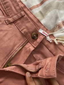skinny jeans peach coloured. only used twice