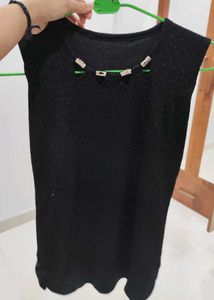 Black Sleeveless Tank Top