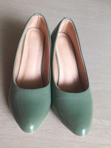 Pointed High Heels 👠😍