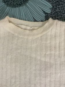 Ribbed Knit Short Sleeve Top