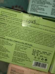 Dot &amp; Key moisturizer