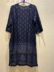 Avaasa Floral Print Straight Kurta Size L