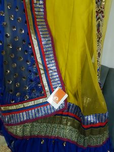 Readytowear Saree With Semi Stitched Blouse