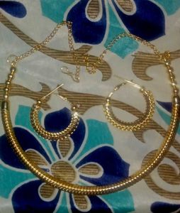 Gold Necklace & Earring Set