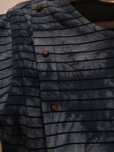 TIE KNOT TOP