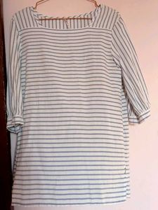 WOMAN TOP