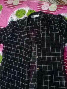 Grid Pattern Button-Down Top