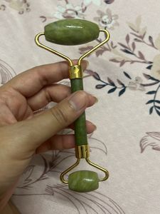 Le Marbelle Jade Roller