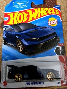 Set of 2 Hot Wheels: Ford Mustang GTD &amp; Ferrari SF