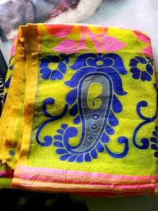 Green &amp; Pink Floral Print Saree
