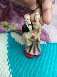 Gift Show Piece Couple Statue