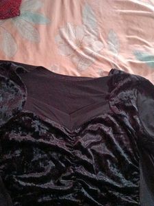 Elegant Black Velvet Long Sleeve Top