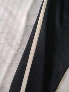 Black Track Pants 28-30 L-36