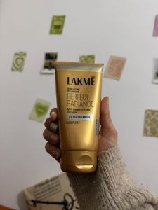 Lakme Perfect Radiance Facewash