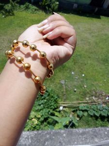 Gold Ball Bangle Set
