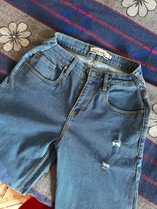 Knees Cut Wide Leg Jeans