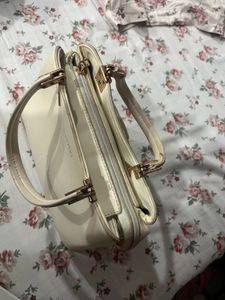 Metro Handbag