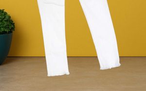 N@58 Size-26 White High-Waisted Jeans