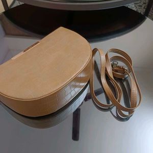 🛍️ Tan Sling Bag ⭐⭐⭐⭐⭐